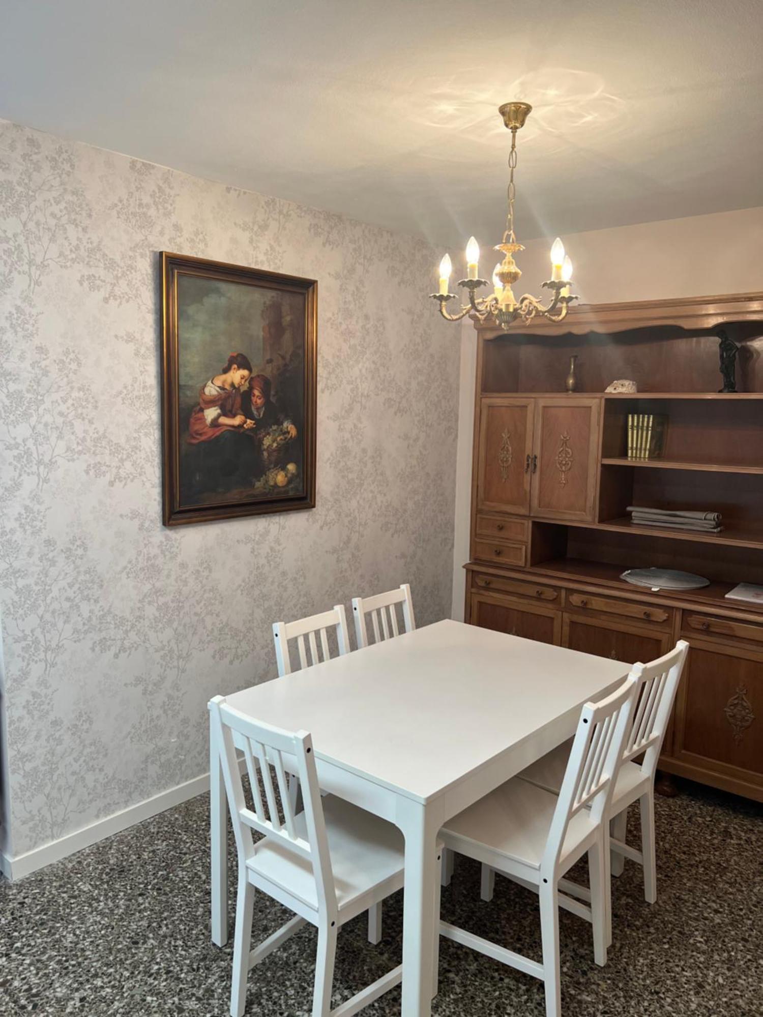 Centrally-Located, Spacious Flat At Historic Centre & Short Walk To Beach 알리칸테 외부 사진