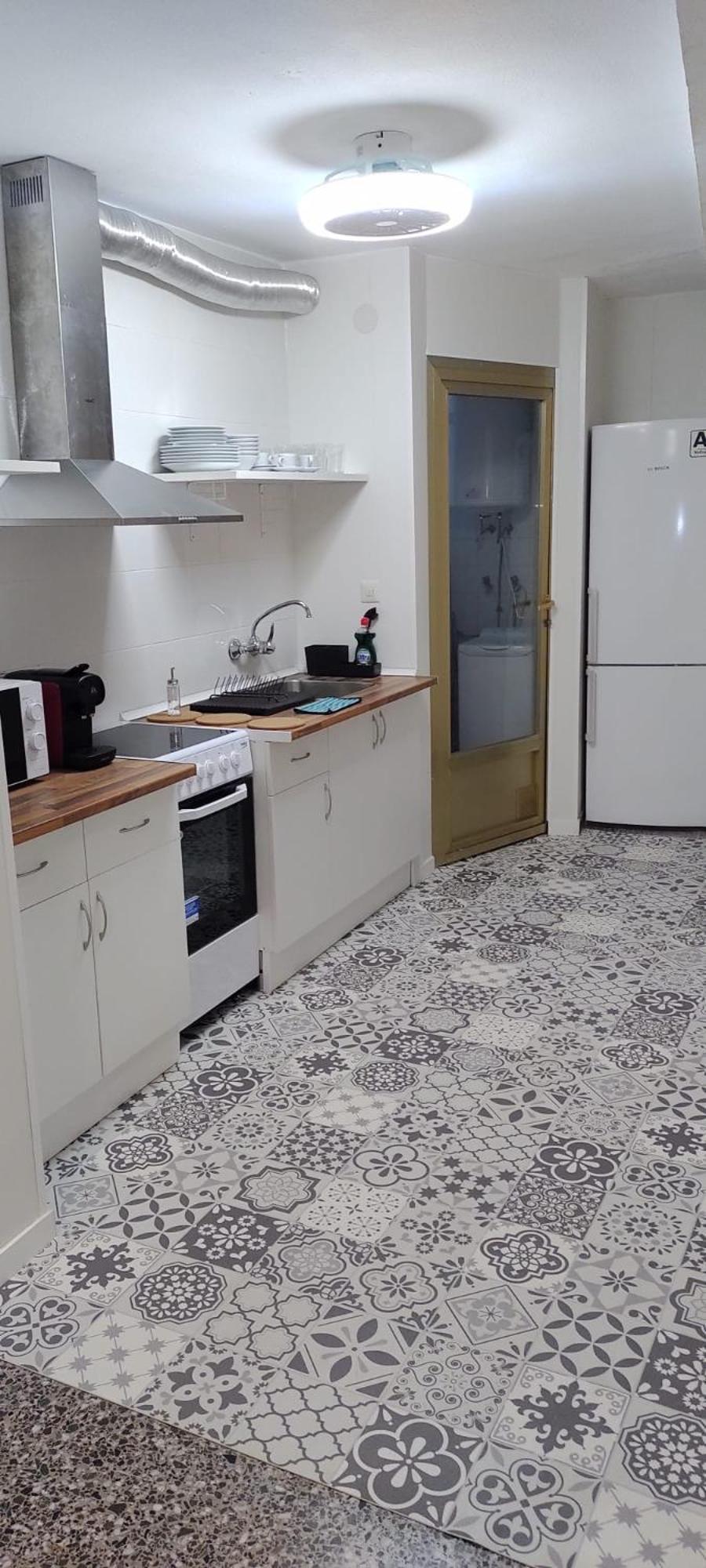 Centrally-Located, Spacious Flat At Historic Centre & Short Walk To Beach 알리칸테 외부 사진
